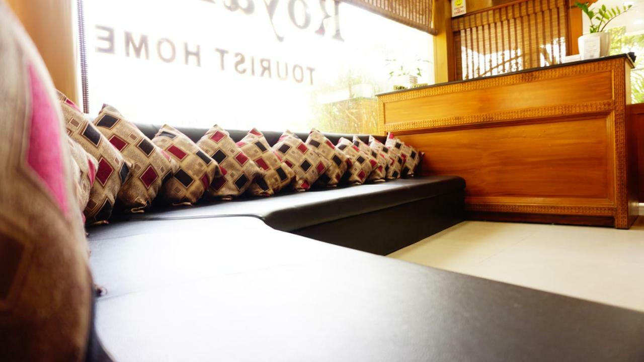 Thayamkery'S Royal Inn Kochi Екстериор снимка