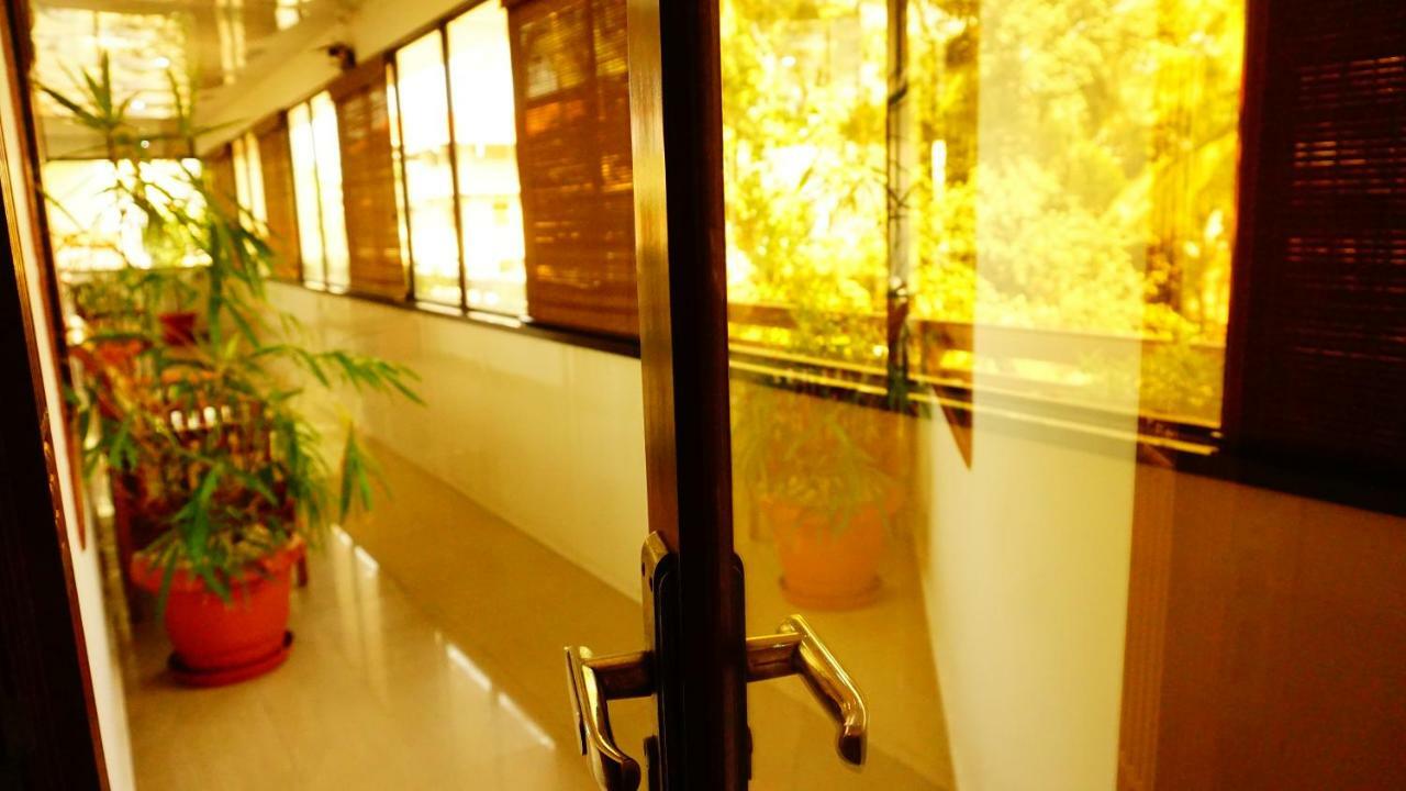 Thayamkery'S Royal Inn Kochi Екстериор снимка